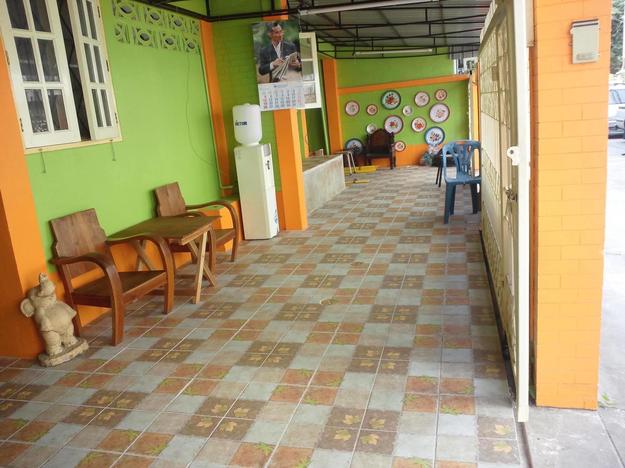 Nalin Guesthouse Chiang Mai Eksteriør bilde